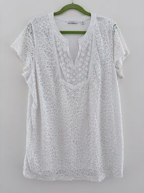 Isaac Mizrahi White Eyelet Split-Neck Tunic Top
